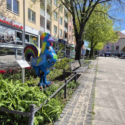2026_04_27_Urban Art_Fr&ouml;bel Hahn (3)